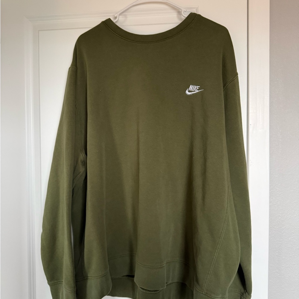Nike Men's Classic Green Crewneck Sweater